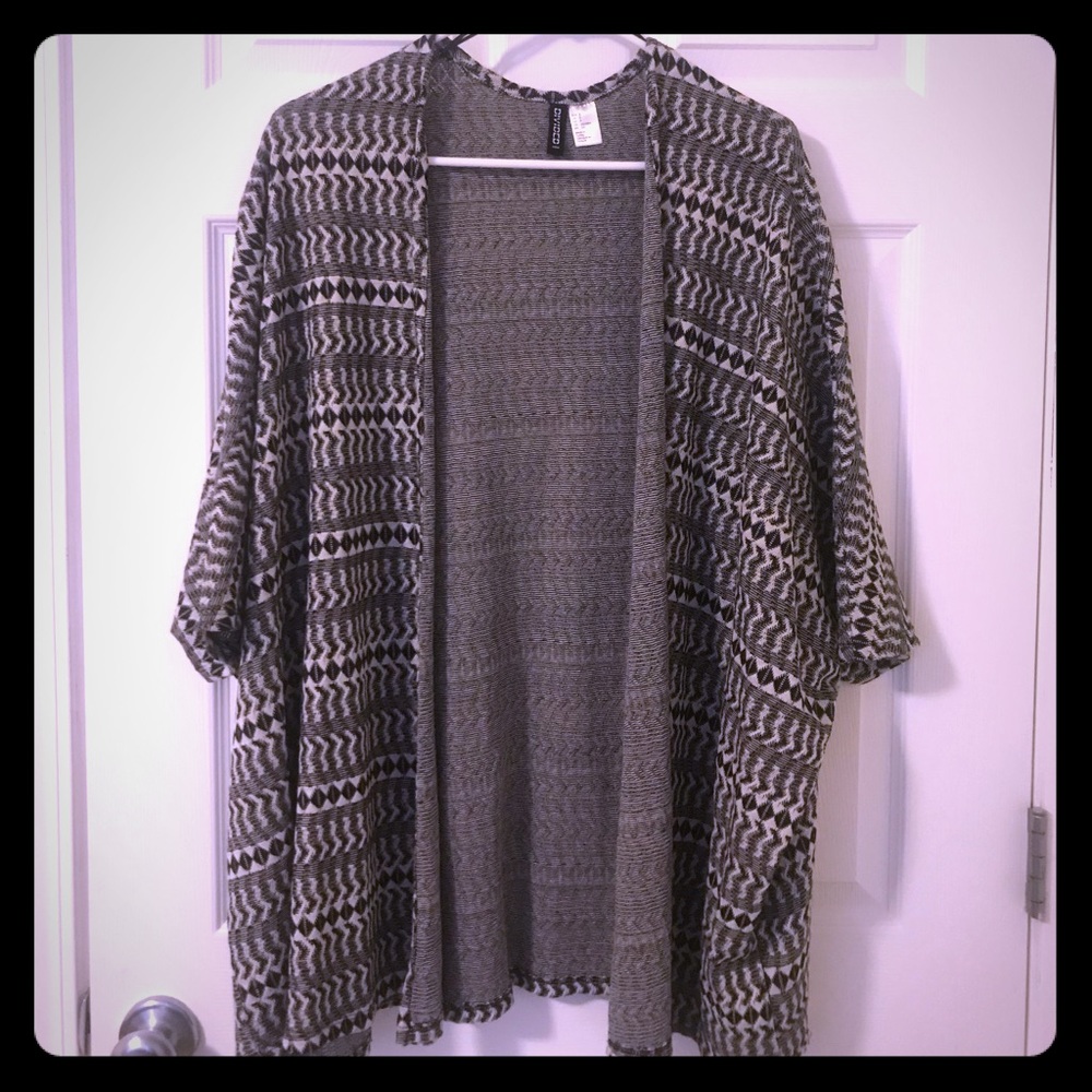 H&M black and white barely worn cardigan.